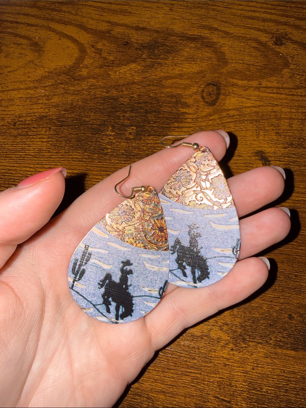 Metal western earrings